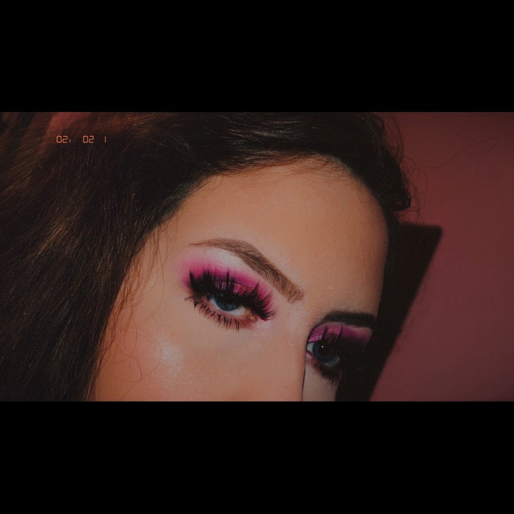 “CHARM” 3D LASHES 🔥 - Picture 3 of 4